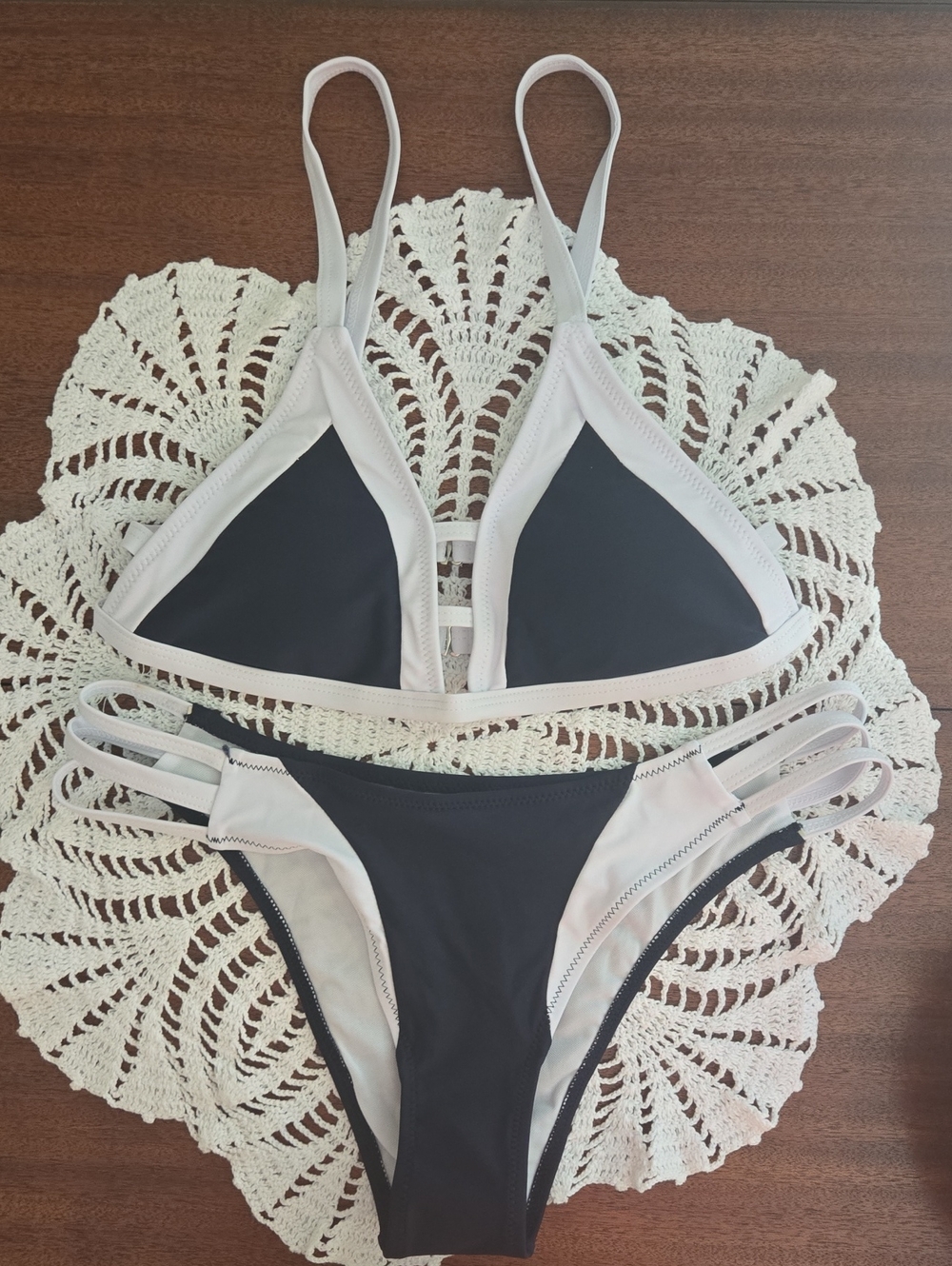 Cupshe Black and White Two-Piece Bikini Set New No Tags